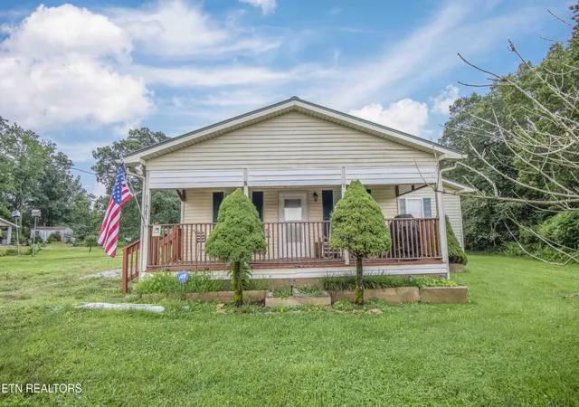 Photo 3 of Single family home for sale at 11981 South Hwy 127, Crossville, TN 38572 | MLS# 3117091 | Listing updated on 2026-09-21