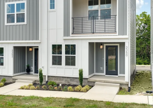Photo 3 of Sale Pending at 3300 Conviser Dr, Nashville, TN 37207 | MLS# 3117145 | Listing updated on 2026-03-14