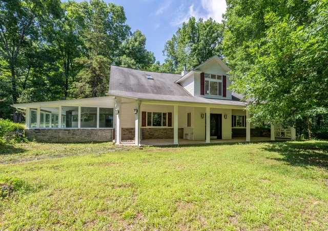 2nd image of 265 Roanoke Creek Rd, Collinwood, TN 38450 | MLS# 3246087