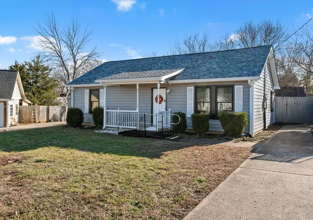 1st image of 585 Cedar Bend Ln, La Vergne, TN 37086 | MLS# 3132861