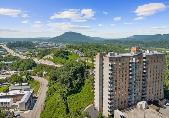 Photo 1 of Single family home for sale at 1131 Stringers Ridge Rd #7C, Chattanooga, TN 37405 | MLS# 3508189 | Listing updated on 2026-09-14