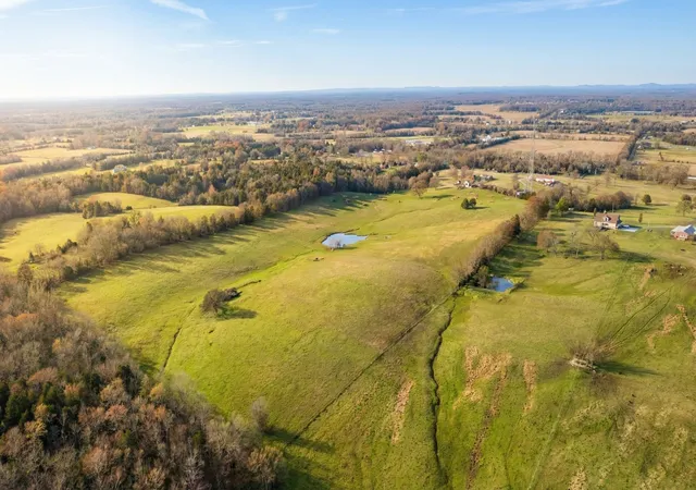 Photo 2 of Single family home for sale at 171 Uselton Rd, Shelbyville, TN 37160 | MLS# 3120437 | Listing updated on 2026-07-24