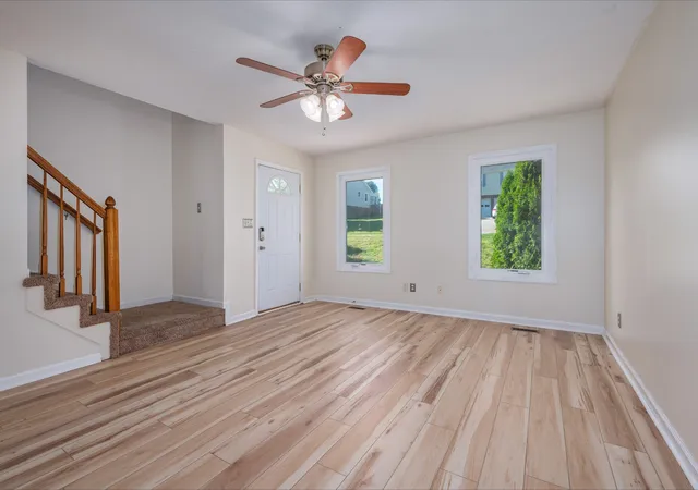 4th image of 918 Hedge Apple Dr, Clarksville, TN 37040 | MLS# 3205745
