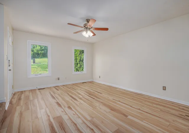 5th image of 918 Hedge Apple Dr, Clarksville, TN 37040 | MLS# 3205745
