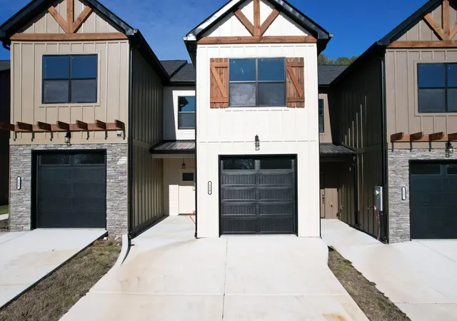 Photo 1 of Townhouse for sale at 124 Mcnabb Dr, Cleveland, TN 37312 | MLS# 3217064 | Listing updated on 2026-08-17