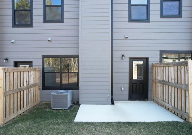 Photo 2 of Townhouse for sale at 124 Mcnabb Dr, Cleveland, TN 37312 | MLS# 3217064 | Listing updated on 2026-08-17
