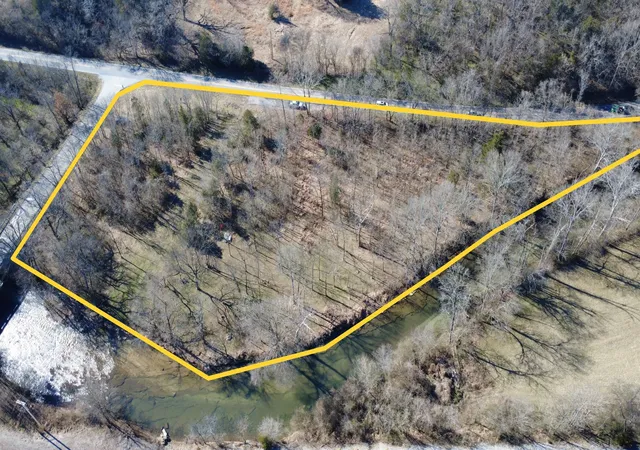 1st image of 0 Carters Creek Pike, Columbia, TN 38401 | MLS# 3128525