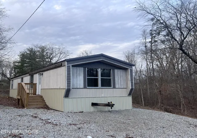 Homes for sale in Jamestown, TN | 166 Maynard Ave, Jamestown, TN 38556 | MLS# 3119242