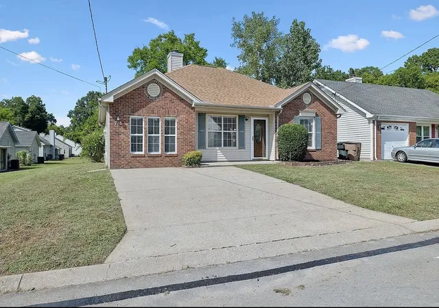 1st image of 718 Maple Pl, Nashville, TN 37216 | MLS# 3124571