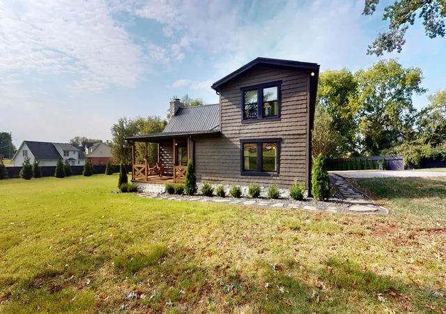 Photo 4 of Single family home for sale at 2739 Thompson Sta Rd E, Thompsons Station, TN 37179 | MLS# 3124567 | Listing updated on 2026-08-02