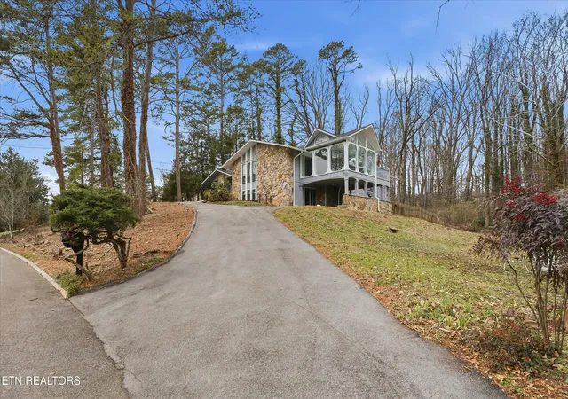 2nd image of 8129 Ainsworth Dr, Knoxville, TN 37909 | MLS# 3119517