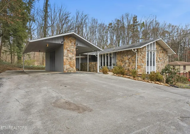 5th image of 8129 Ainsworth Dr, Knoxville, TN 37909 | MLS# 3119517