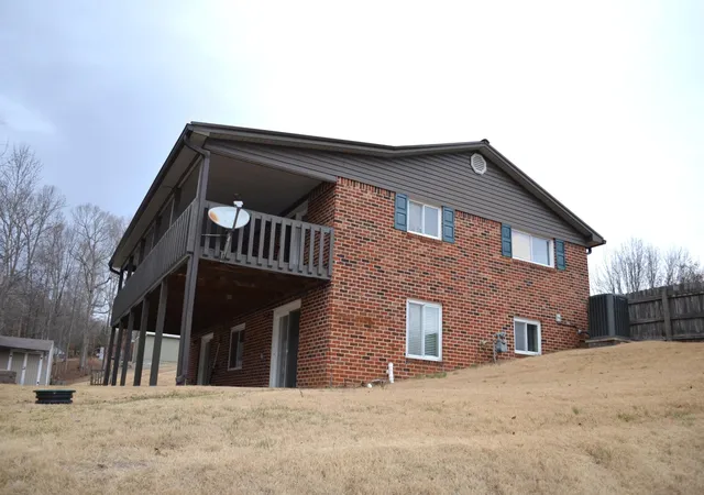3rd image of 218 Lakeshore Court, Spring City, TN 37381 | MLS# 3304370
