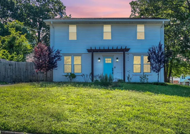2nd image of 2601 Oakwood Ave, Nashville, TN 37207 | MLS# 3120372