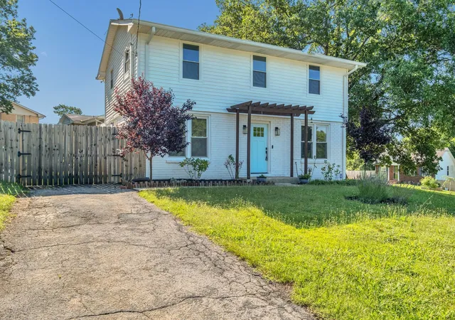 3rd image of 2601 Oakwood Ave, Nashville, TN 37207 | MLS# 3120372