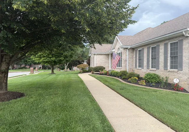 Photo 2 of Sale Pending at 2559 Hedgerow Ln, Clarksville, TN 37043 | MLS# 3285917 | Listing updated on 2026-08-20
