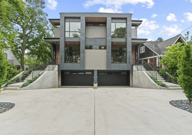 Homes for sale in Nashville, TN | 3205b Acklen Ave, Nashville, TN 37212 | MLS# 3185543