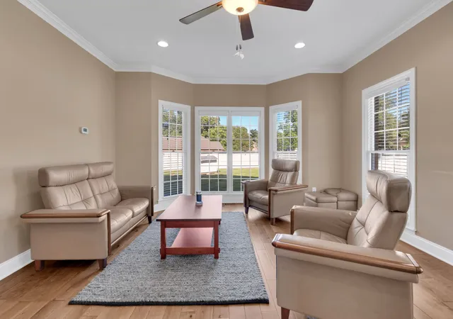 Photo 3 of Single family home for sale at 220 Bryan Dr, Winchester, TN 37398 | MLS# 3121591 | Listing updated on 2026-08-10