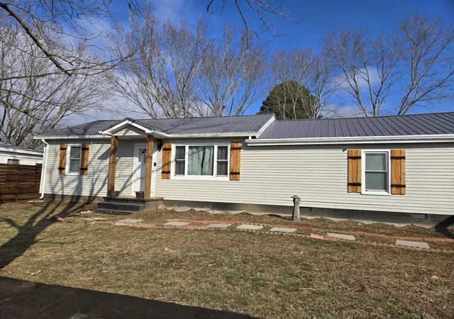 Photo 1 of Single family home for sale at 306 Johnson St, Lawrenceburg, TN 38464 | MLS# 3122547 | Listing updated on 2026-10-03