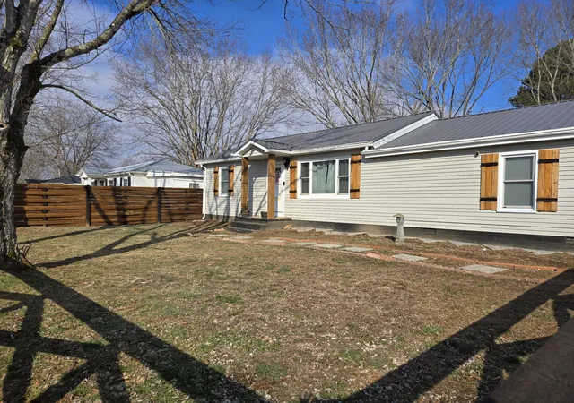 Photo 2 of Single family home for sale at 306 Johnson St, Lawrenceburg, TN 38464 | MLS# 3122547 | Listing updated on 2026-10-03