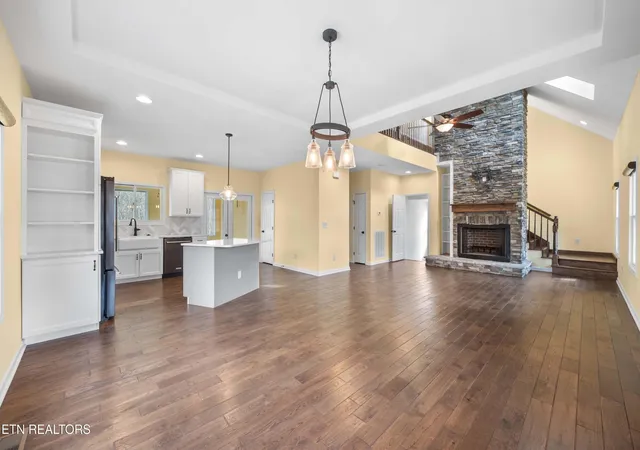 Photo 4 of Single family home for sale at 7765 Beals Chapel Rd, Lenoir City, TN 37772 | MLS# 3152333 | Listing updated on 2026-08-26