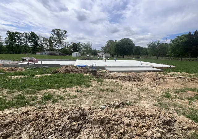 3rd image of 1 Lake Morris Rd, Hopkinsville, KY 42240 | MLS# 3121988