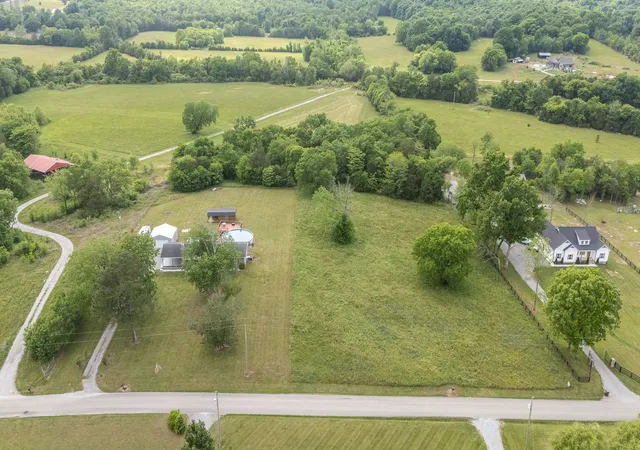 5th image of 392 Adams Rd, Shelbyville, TN 37160 | MLS# 3123188