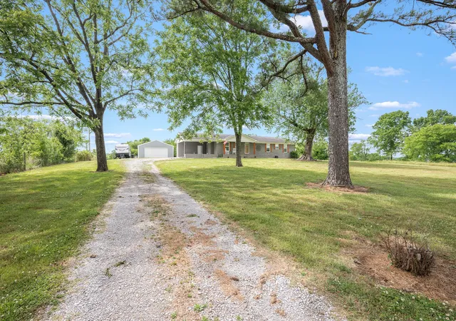 2nd image of 392 Adams Rd, Shelbyville, TN 37160 | MLS# 3123188