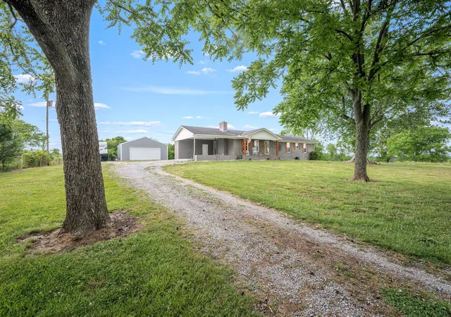 3rd image of 392 Adams Rd, Shelbyville, TN 37160 | MLS# 3123188