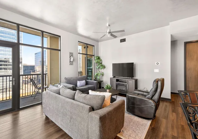 5th image of 1510 Demonbreun St, Nashville, TN 37203