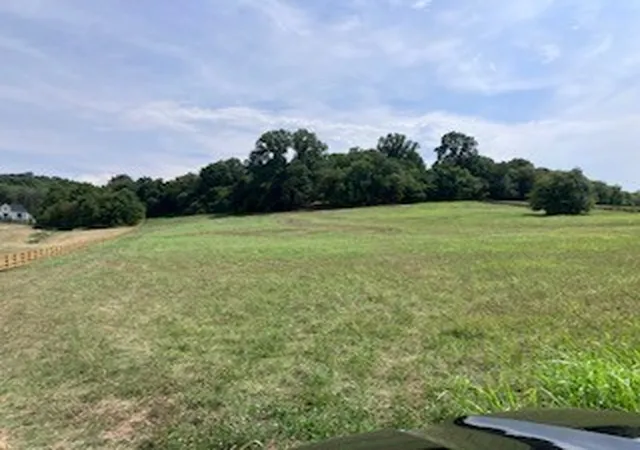 Photo 2 of Land for sale at 3076 Carters Crk Pk, Franklin, TN 37064 | MLS# 3122486 | Listing updated on 2026-08-18