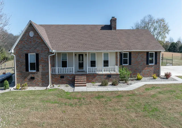 Homes for sale in Wartrace, TN | 120 Three Forks Bridge Rd, Wartrace, TN 37183 | MLS# 3122634