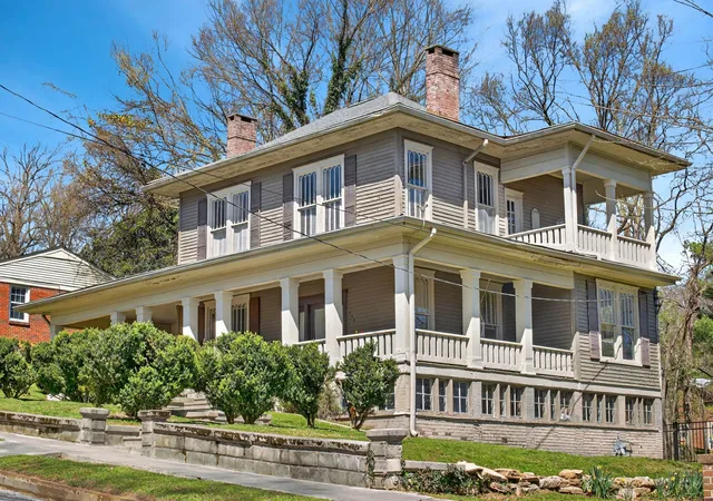 Photo 3 of Single family home for sale at 702 Washington Ave, Mount Pleasant, TN 38474 | MLS# 3123885 | Listing updated on 2026-07-27