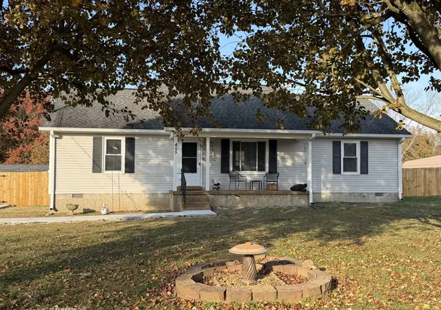 Photo 1 of Single family home for sale at 405 Edmonson Ave, Chapel Hill, TN 37034 | MLS# 3122650 | Listing updated on 2026-05-31