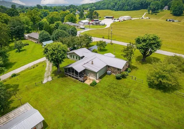 Homes for sale in Sparta, TN | 1653 Lester Flatt Road, Sparta, TN 38583 | MLS# 3261262