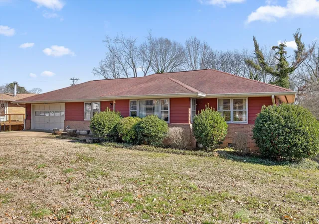 Homes for sale in Chattanooga, TN | 828 Belvoir Avenue, Chattanooga, TN 37412 | MLS# 3259767
