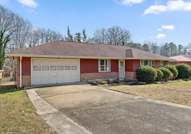 Homes for sale in Chattanooga, TN | 828 Belvoir Avenue, Chattanooga, TN 37412 | MLS# 3259767