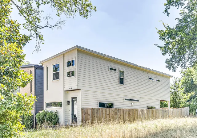 2nd image of 2411b Middle St, Nashville, TN 37208 | MLS# 3123516