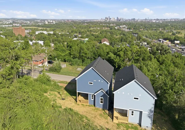 Homes for sale in Nashville, TN | 2109 Summitt Ave, Nashville, TN 37218 | MLS# 3123802