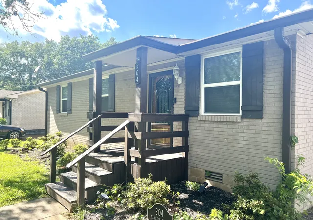 Photo 2 of Single family home for sale at 304 Hardison Dr, Franklin, TN 37064 | MLS# 3246152 | Listing updated on 2026-08-31