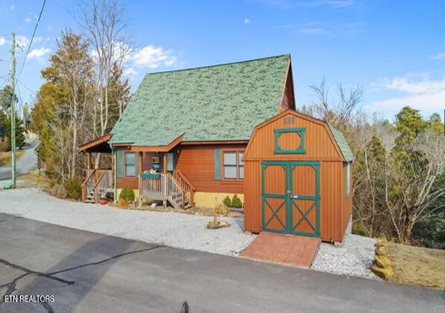 Photo 3 of Single family home for sale at 940 Buck Way, Sevierville, TN 37876 | MLS# 3123592 | Listing updated on 2026-09-19