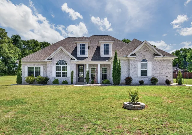 Homes for sale in Fayetteville, TN | 41 Knotting Hill Dr, Fayetteville, TN 37334 | MLS# 3128023