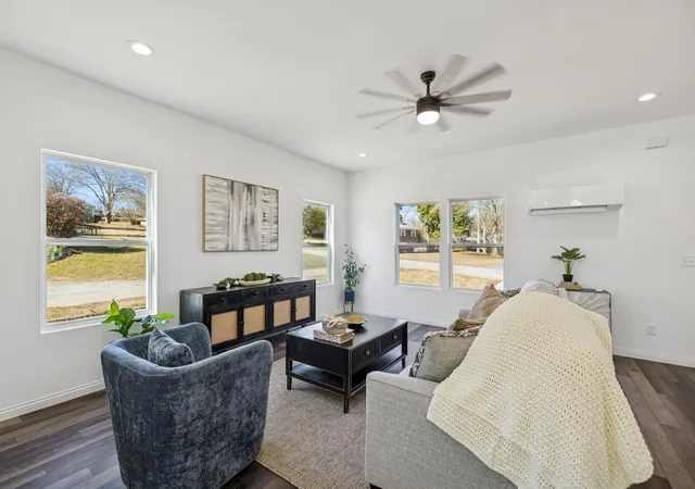 Photo 1 of Single family home for sale at 3836 Agawela Dr, Chattanooga, TN 37406 | MLS# 3124450 | Listing updated on 2026-05-12