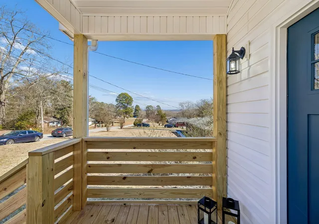 Photo 4 of Single family home for sale at 3836 Agawela Dr, Chattanooga, TN 37406 | MLS# 3124450 | Listing updated on 2026-05-12