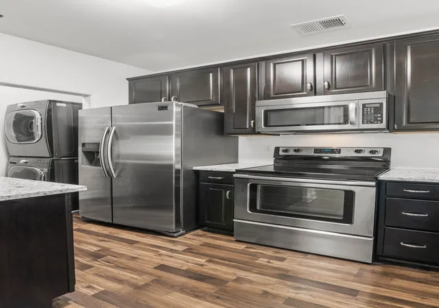 Listing Photo 5 - Condo for sale in building located at 4845 Bevendean Dr, Nashville, TN 37211 - Unit #E10