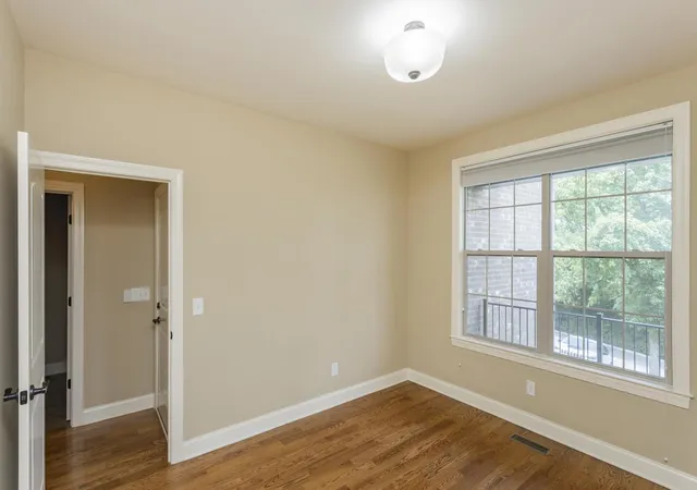 Photo 4 of Single family home for sale at 111 Country Hills Dr, Hendersonville, TN 37075 | MLS# 3180438 | Listing updated on 2026-09-06