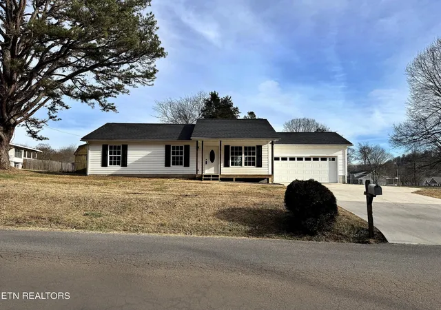 Homes for sale in Kingston, TN | 115 Spruce Lane, Kingston, TN 37763 | MLS# 3255304