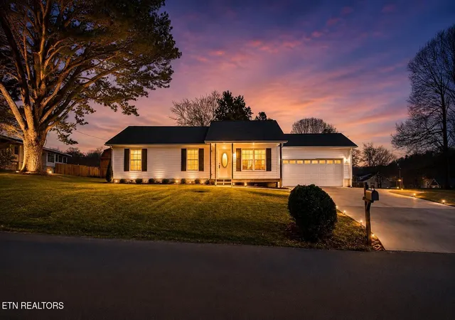 Homes for sale in Kingston, TN | 115 Spruce Lane, Kingston, TN 37763 | MLS# 3255304