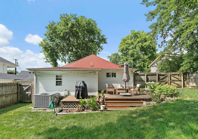 Photo 3 of Sale Pending at 926 Elvira Ave, Nashville, TN 37216 | MLS# 3128459 | Listing updated on 2026-02-14