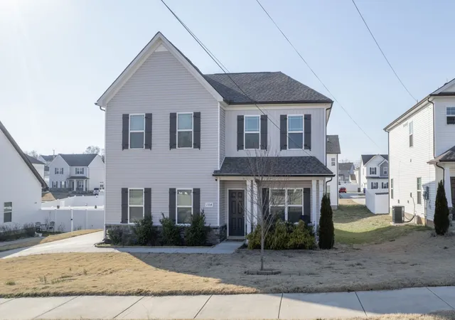 2nd image of 104 Curbow Ct, Shelbyville, TN 37160 | MLS# 3129607